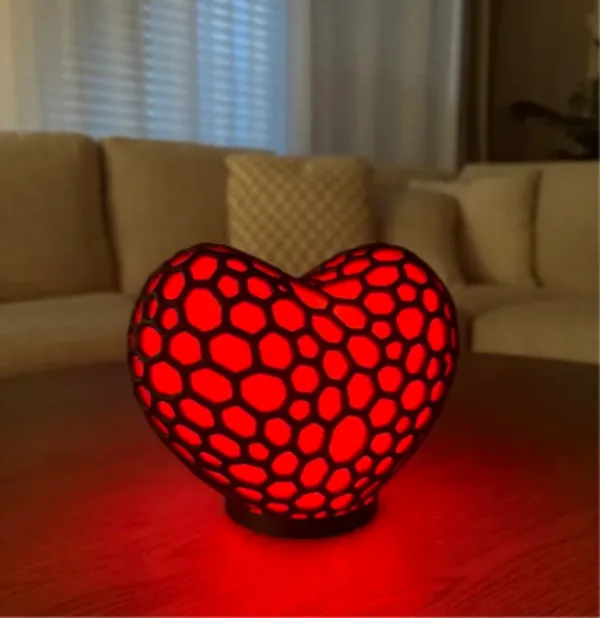 Red_Modern_Honeycomb_Heart_Shaped_Table_Lamp