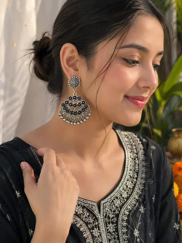 Black_Oxidized_Silver_Chandelier_Earrings_For_Women