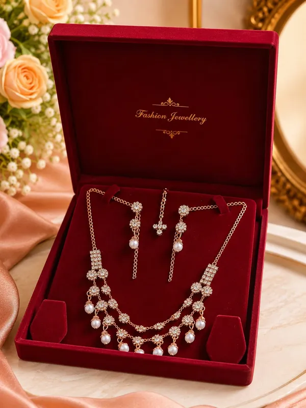 Rose_Gold_Bridal_Necklace_Set_With_Earrings_And_Maang_Tikka