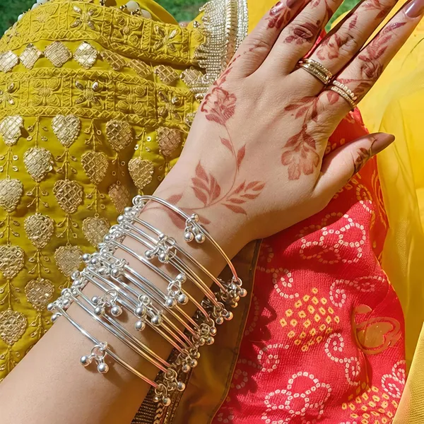 Silver_Tone_Beaded_Bangle_Set_For_Women