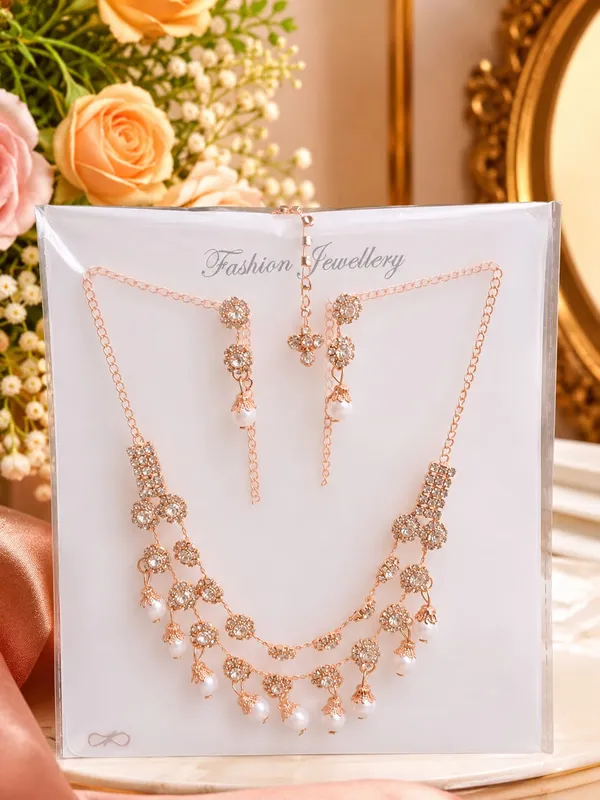 Rose_Gold_Bridal_Necklace_Set_With_Earrings_And_Maang_Tikka