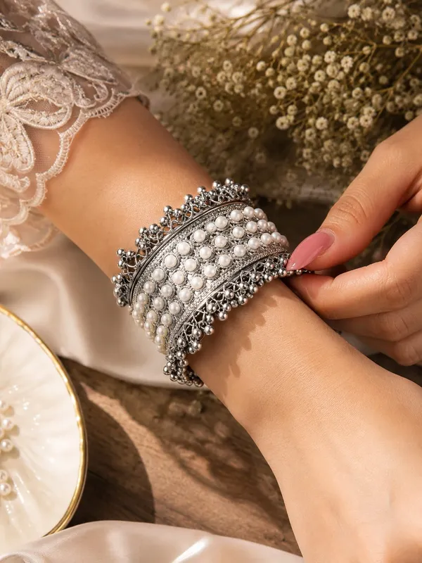 Silver_Tone_Pearl_Studded_Bangle_For_Women