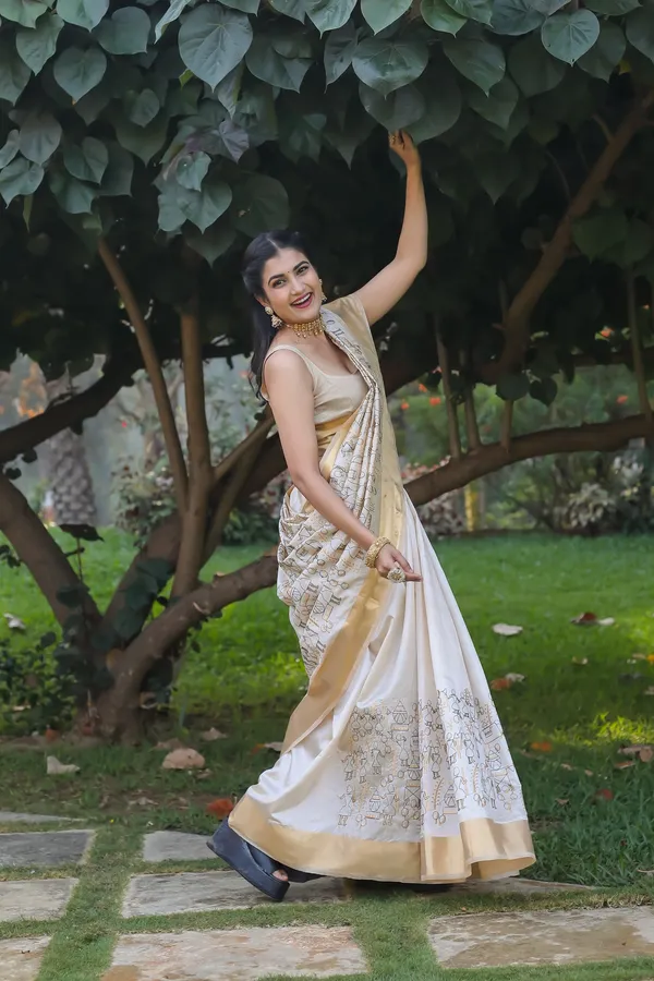 Off_White_Assam_Silk_Tribal_Woven_Design_Saree_For_Women