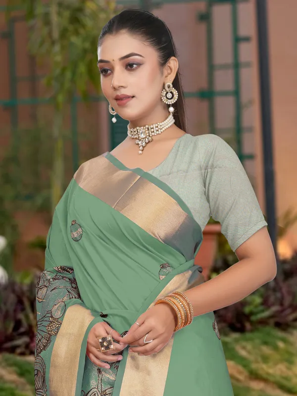 Deep_Green_Matka_Silk_Folk_Women_Motif_Saree_For_Women