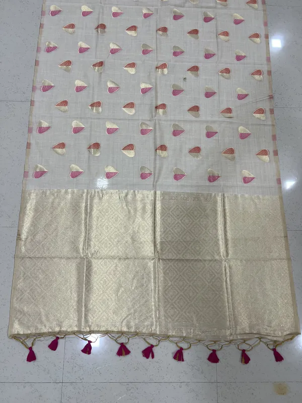 Ivory_Organza_Butti_Saree_for_Women