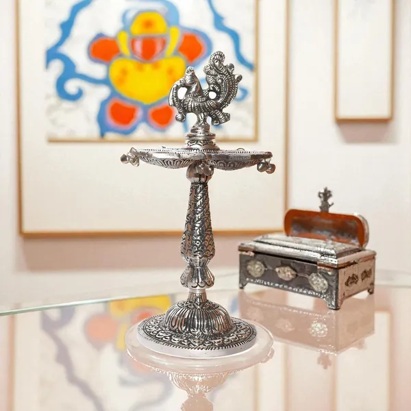 Metal_Traditional_Ornate_Diya_Stand