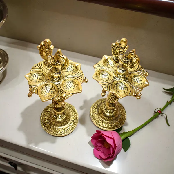 Aluminium_Traditional_Peacock_Diya_Stand_Combo