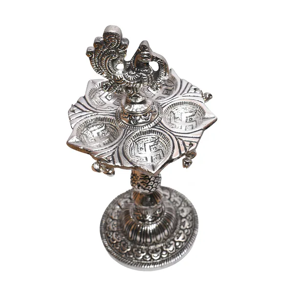 Metal_Traditional_Ornate_Diya_Stand