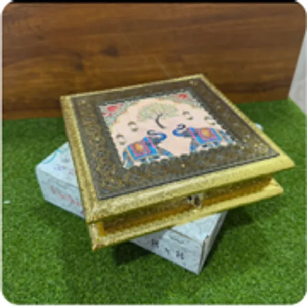 Royal_Dry_Fruits_Box_White