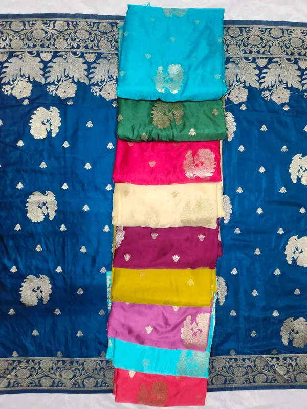 Blue_Woven_Saree_With_Blouse_Piece_For_Women