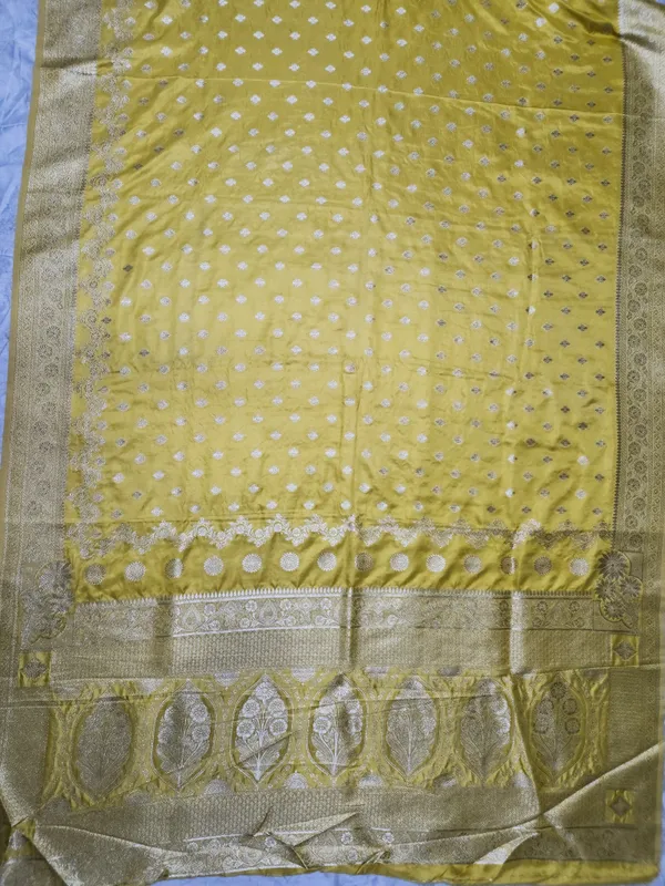 Yellow_Silk_Zari_Saree_for_Women