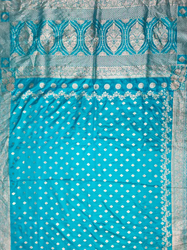 Blue_Silk_Traditional_Saree_for_Women