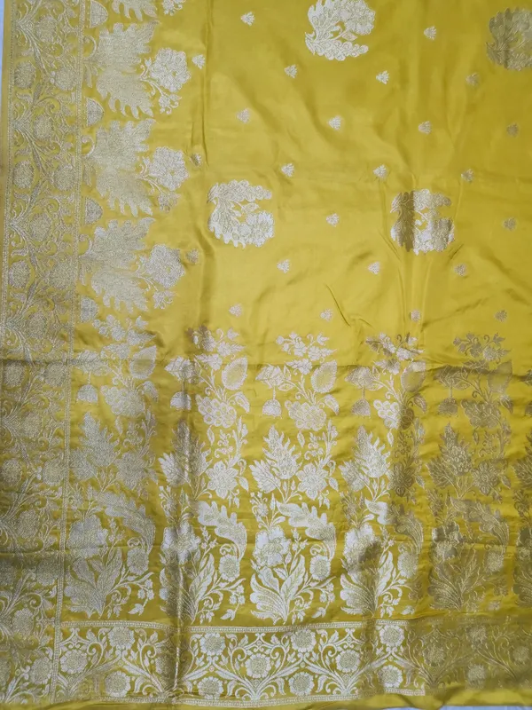 Yellow_Silk_Zari_Woven_Saree_for_Women