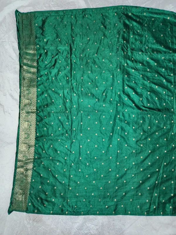 Green_Silk_Zari_Motif_Saree_for_Women