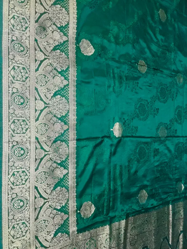 Green_Traditional_Woven_Saree_For_Women