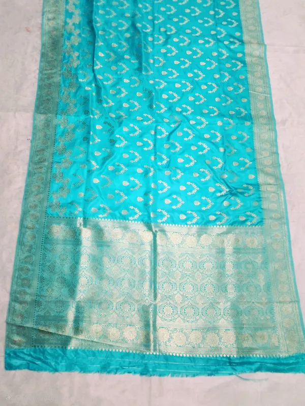 Turquoise_Brocade_Weave_Saree_For_Women