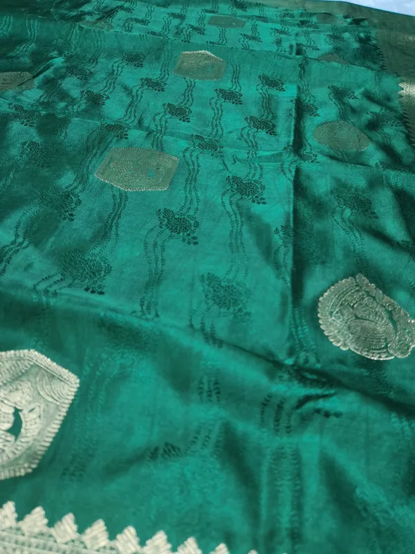 Green_Silk_Zari_Border_Saree_for_Women
