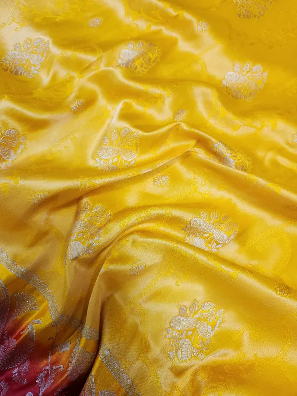 Red_And_Yellow_Silk_Blend_Woven_Saree_For_Women