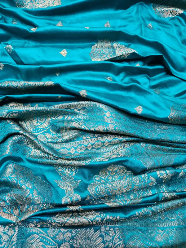 Turquoise_Woven_Traditional_Saree_for_Women