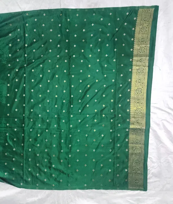 Green_Traditional_Woven_Saree_For_Women