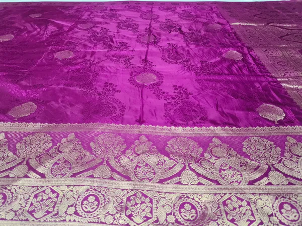 Purple_Silk_Banarasi_Saree_For_Women
