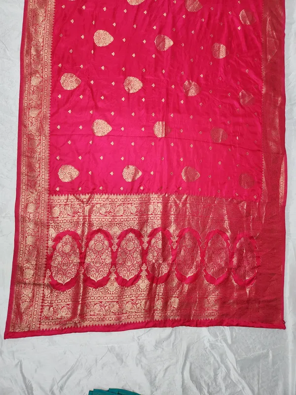 Pink_Silk_Traditional_Saree_for_Women