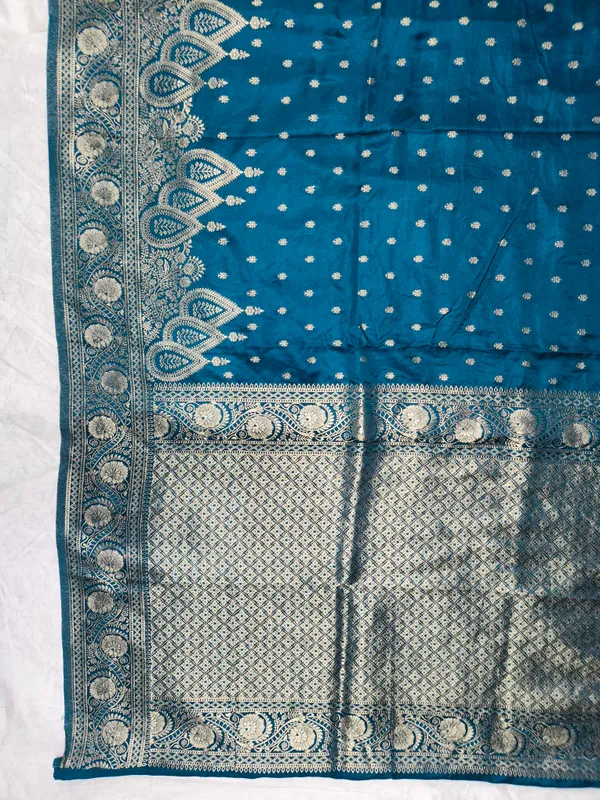 Blue_Banarasi_Style_Zari_Saree_for_Women