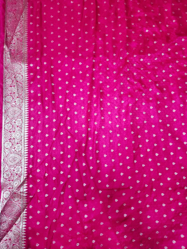 Pink_Woven_Saree_With_Silver_Motifs_for_Women