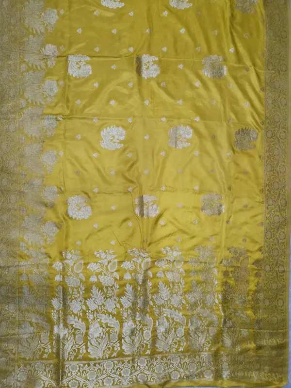 Yellow_Silk_Zari_Woven_Saree_for_Women