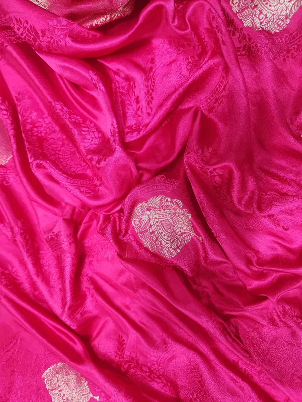 Pink_Silk_Banarasi_Saree_For_Women