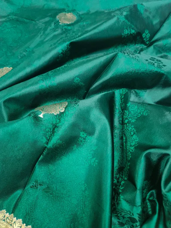 Green_Traditional_Woven_Saree_For_Women