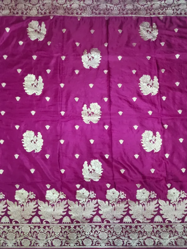 Magenta_Silk_Saree_With_Silver_Zari_Border_for_Women