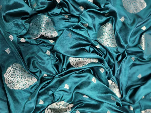 Teal_Silk_Zari_Woven_Saree_For_Women