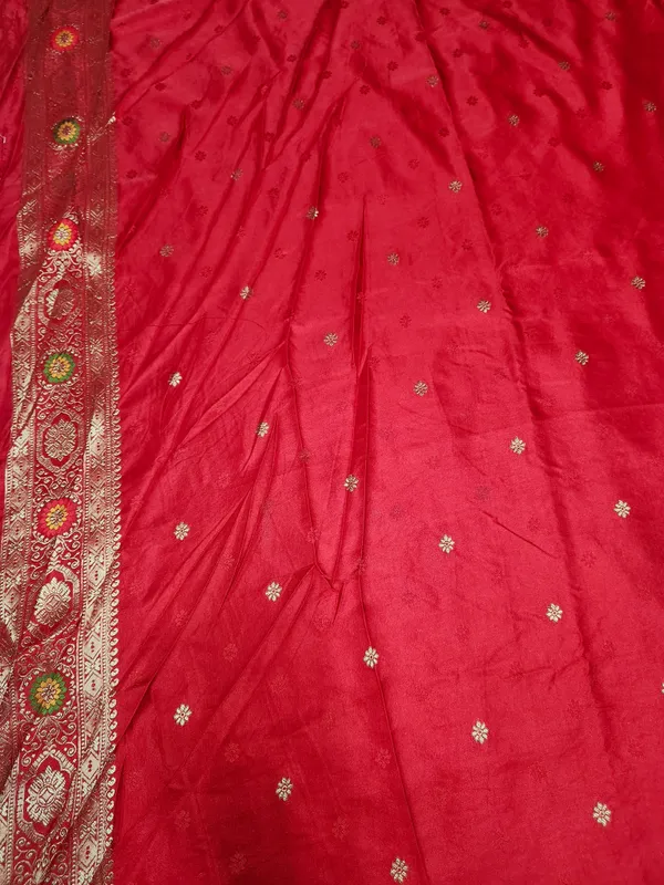 Red_And_Yellow_Woven_Floral_Saree_For_Women