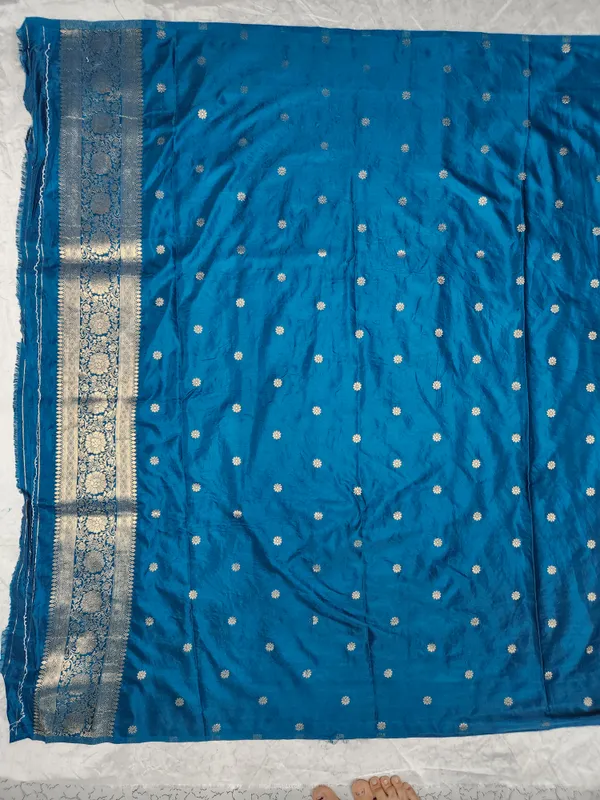 Blue_Woven_Ethnic_Saree_for_Women