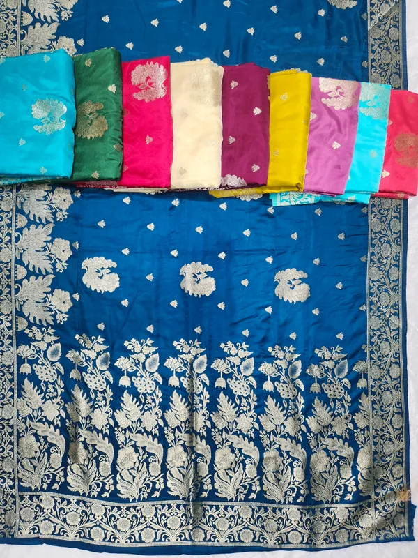 Blue_Woven_Saree_With_Blouse_Piece_For_Women