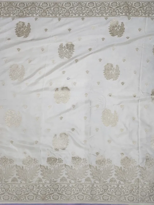 White_Embroidered_Saree_for_Women