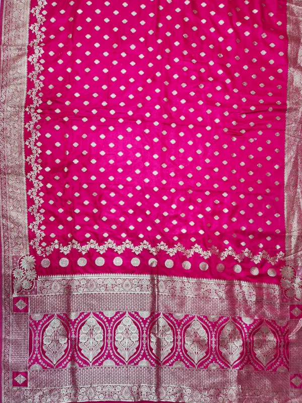 Pink_Woven_Saree_With_Silver_Motifs_for_Women