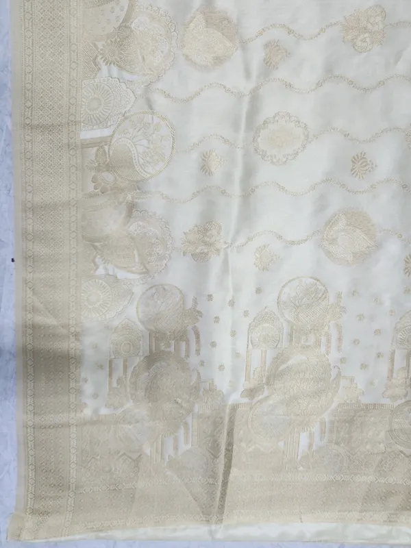 Ivory_Silk_Woven_Saree_for_Women