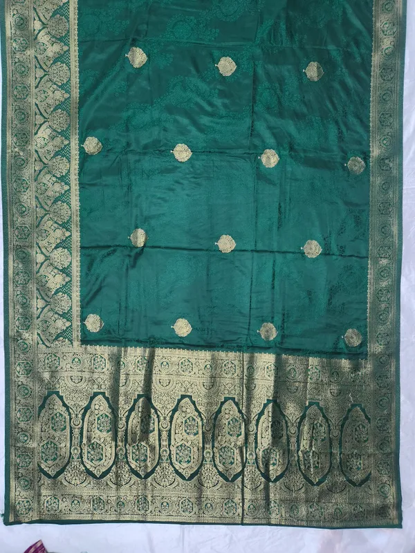 Green_Traditional_Woven_Saree_For_Women