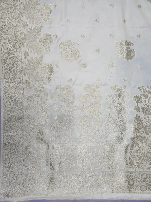 White_Embroidered_Saree_for_Women