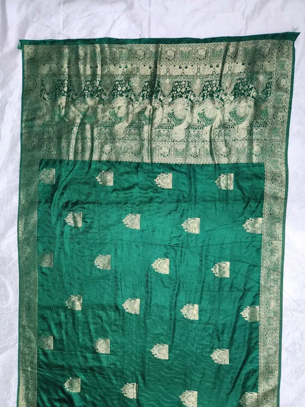 Green_Silk_Zari_Motif_Saree_for_Women