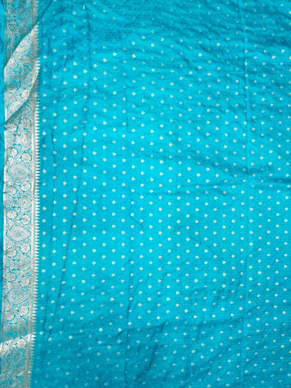 Blue_Silk_Traditional_Saree_for_Women
