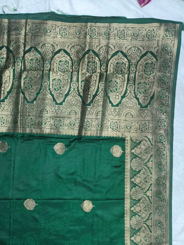 Green_Traditional_Woven_Saree_For_Women