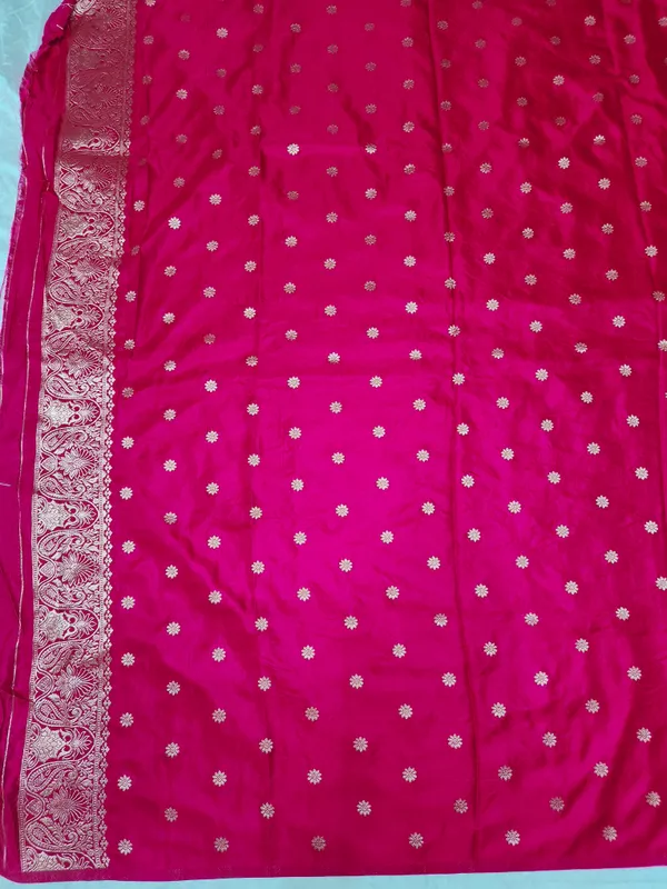 Magenta_Silk_Zari_Saree_for_Women