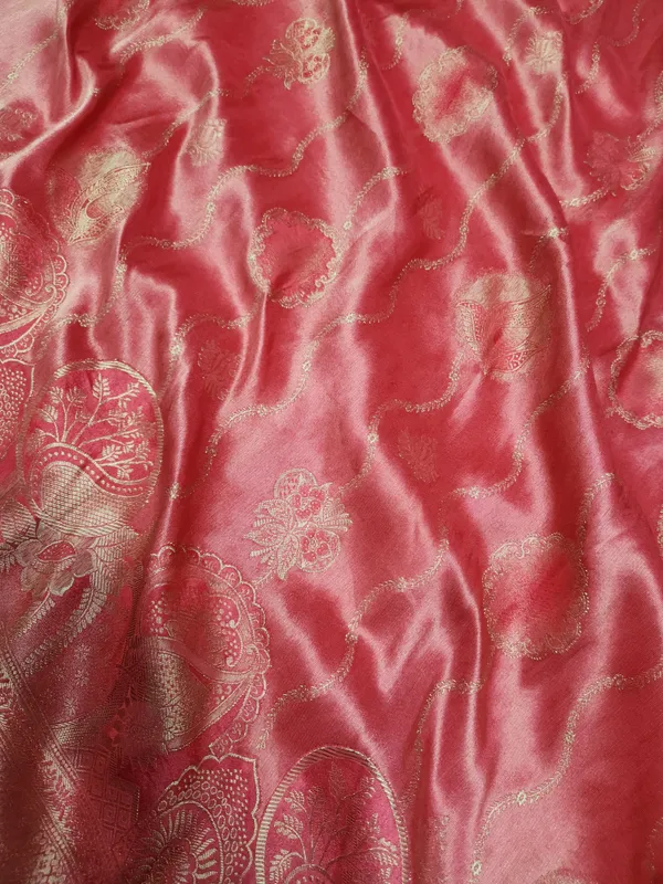 Red_Woven_Zari_Saree_for_Women