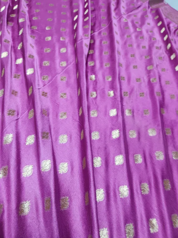 Purple_Woven_Zari_Saree_For_Women
