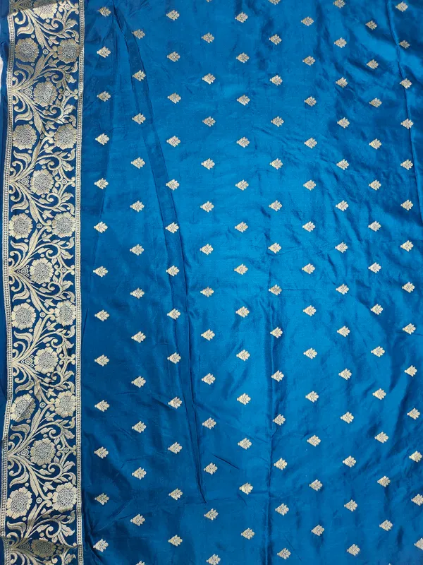 Blue_Woven_Saree_With_Blouse_Piece_For_Women