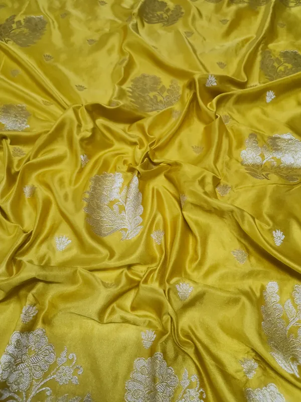 Yellow_Silk_Zari_Woven_Saree_for_Women