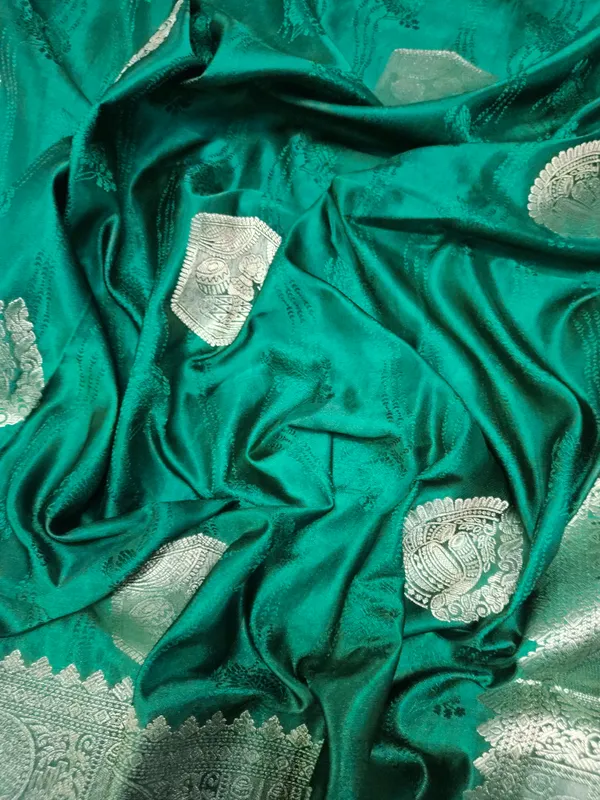 Green_Silk_Zari_Border_Saree_for_Women